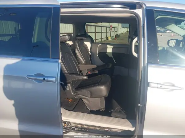 2C4RC1BG1RR173012 2024 CHRYSLER PACIFICA - Image 8
