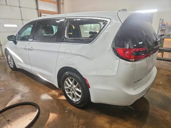 2C4RC1BG1RR182387 2024 CHRYSLER PACIFICA - Image 2
