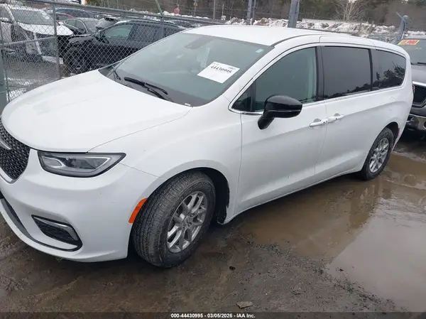 2C4RC1BG1RR184480 2024 CHRYSLER PACIFICA - Image 2