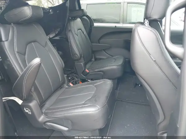 2C4RC1BG1SR505052 2025 CHRYSLER PACIFICA - Image 8