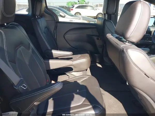 2C4RC1BG1SR513507 2025 CHRYSLER PACIFICA - Image 8