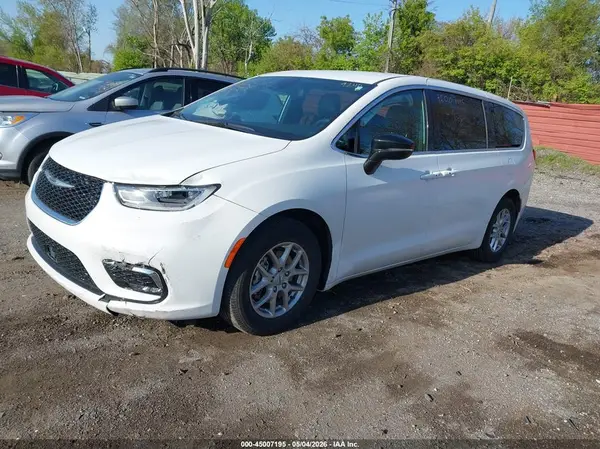 2C4RC1BG1SR529240 2025 CHRYSLER PACIFICA - Image 2