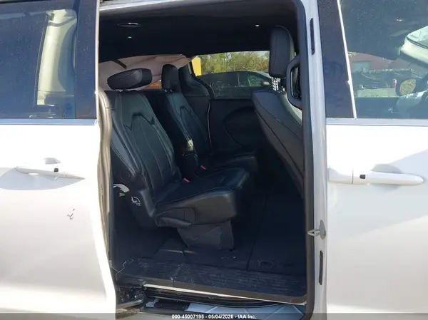 2C4RC1BG1SR529240 2025 CHRYSLER PACIFICA - Image 8