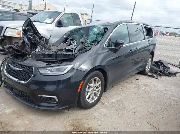 2C4RC1BG1SR532137 2025 CHRYSLER PACIFICA - Image 2