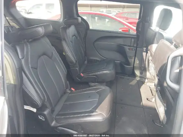 2C4RC1BG1SR548256 2025 CHRYSLER PACIFICA - Image 8