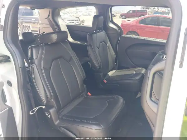 2C4RC1BG1SR551593 2025 CHRYSLER PACIFICA - Image 8
