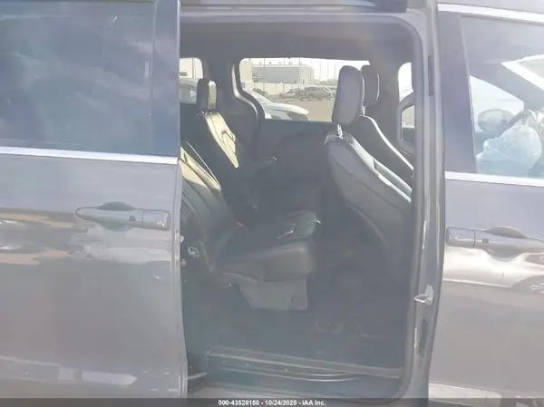 2C4RC1BG1SR562061 2025 CHRYSLER PACIFICA - Image 8