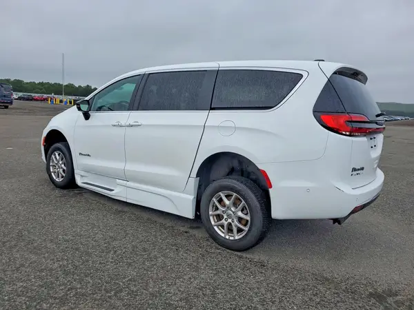 2C4RC1BG1SR562352 2025 CHRYSLER PACIFICA - Image 2