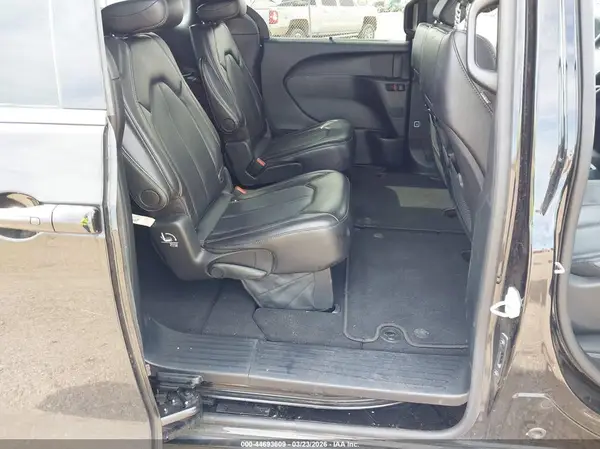 2C4RC1BG1SR577093 2025 CHRYSLER PACIFICA - Image 8