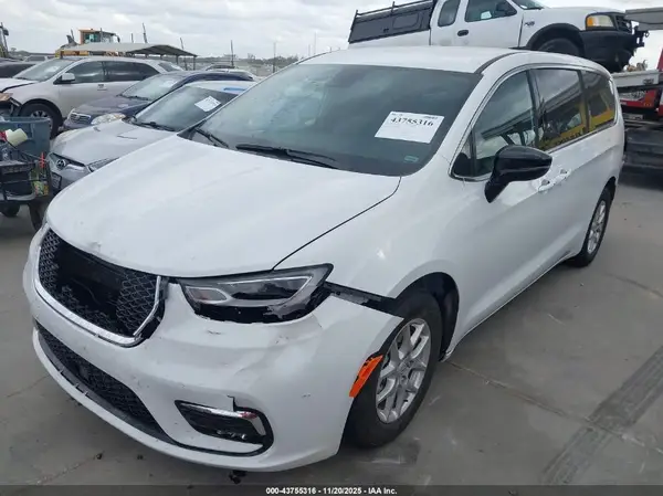 2C4RC1BG1SR579507 2025 CHRYSLER PACIFICA - Image 2