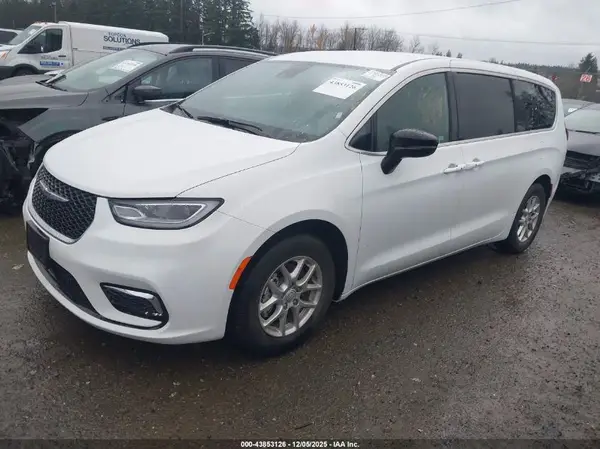 2C4RC1BG1SR581645 2025 CHRYSLER PACIFICA - Image 2