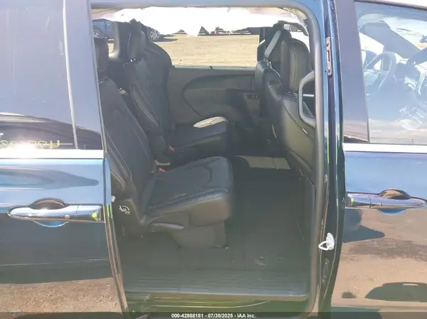 2C4RC1BG1SR598459 2025 CHRYSLER PACIFICA - Image 8