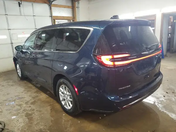 2C4RC1BG1SR600632 2025 CHRYSLER PACIFICA - Image 2