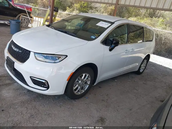 2C4RC1BG1SR612473 2025 CHRYSLER PACIFICA - Image 2