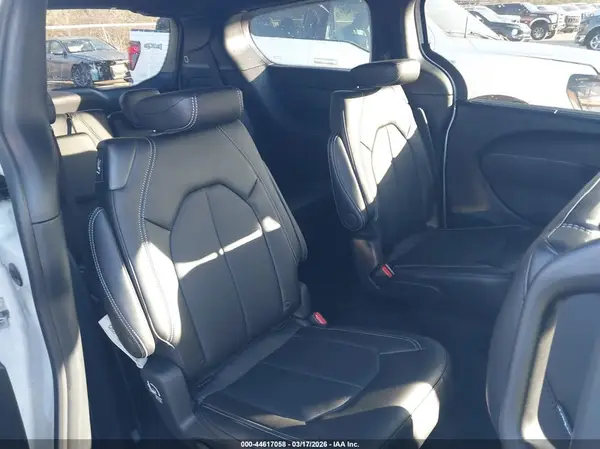 2C4RC1BG1SR612473 2025 CHRYSLER PACIFICA - Image 8