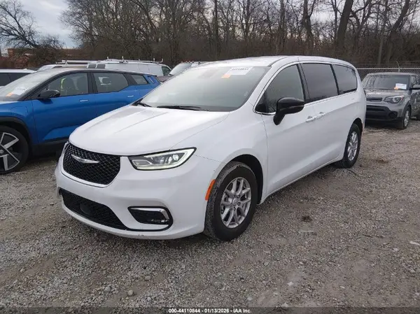2C4RC1BG1TR168402 2026 CHRYSLER PACIFICA - Image 2