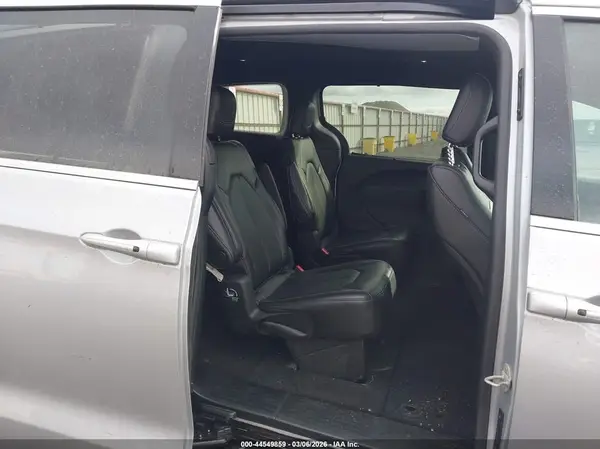 2C4RC1BG1TR191131 2026 CHRYSLER PACIFICA - Image 8