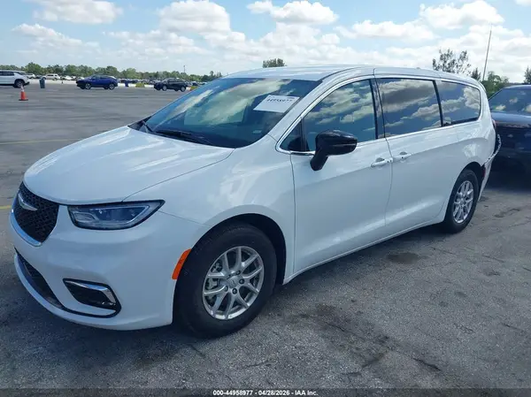 2C4RC1BG1TR192103 2026 CHRYSLER PACIFICA - Image 2