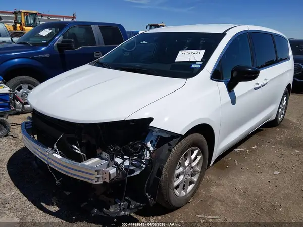 2C4RC1BG1TR200930 2026 CHRYSLER PACIFICA - Image 2