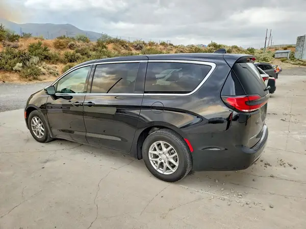 2C4RC1BG1TR209580 2026 CHRYSLER PACIFICA - Image 2