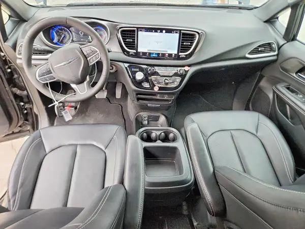 2C4RC1BG1TR209580 2026 CHRYSLER PACIFICA - Image 8
