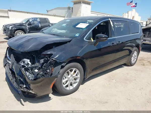 2C4RC1BG1TR230588 2026 CHRYSLER PACIFICA - Image 2
