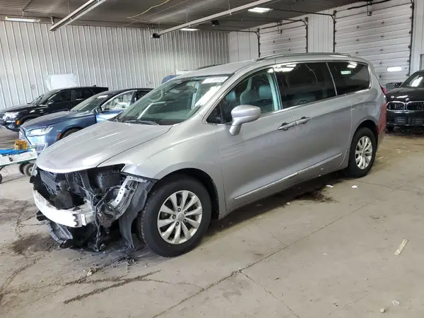 2C4RC1BG2HR503528 2017 CHRYSLER PACIFICA - Image 1