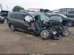 2C4RC1BG2HR503691 2017 CHRYSLER PACIFICA