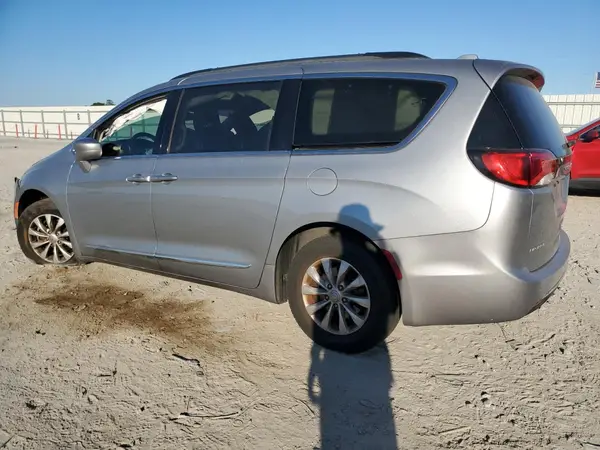 2C4RC1BG2HR510236 2017 CHRYSLER PACIFICA - Image 2