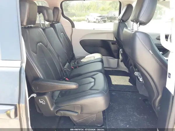 2C4RC1BG2HR510589 2017 CHRYSLER PACIFICA - Image 8