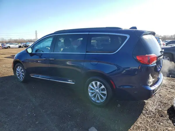 2C4RC1BG2HR513590 2017 CHRYSLER PACIFICA - Image 2