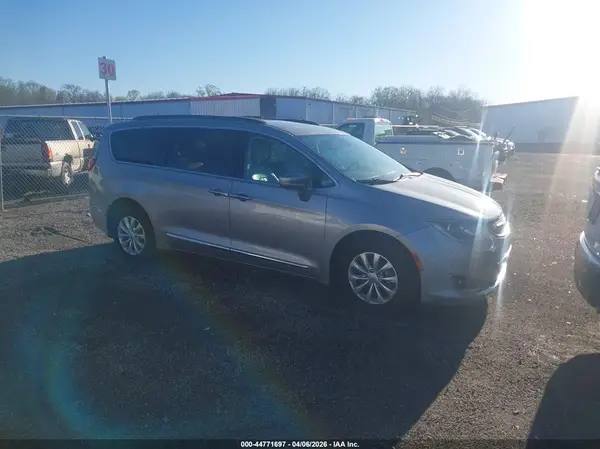 2C4RC1BG2HR515548 2017 CHRYSLER PACIFICA - Image 1