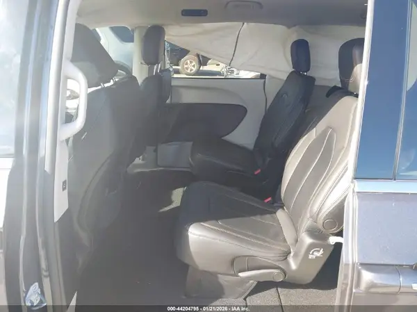 2C4RC1BG2HR516134 2017 CHRYSLER PACIFICA - Image 8