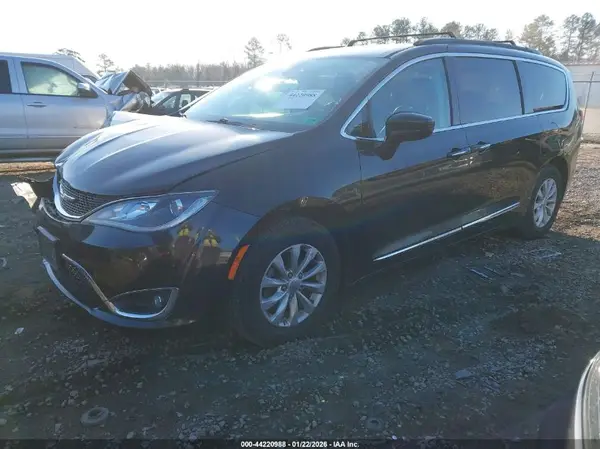 2C4RC1BG2HR523116 2017 CHRYSLER PACIFICA - Image 2
