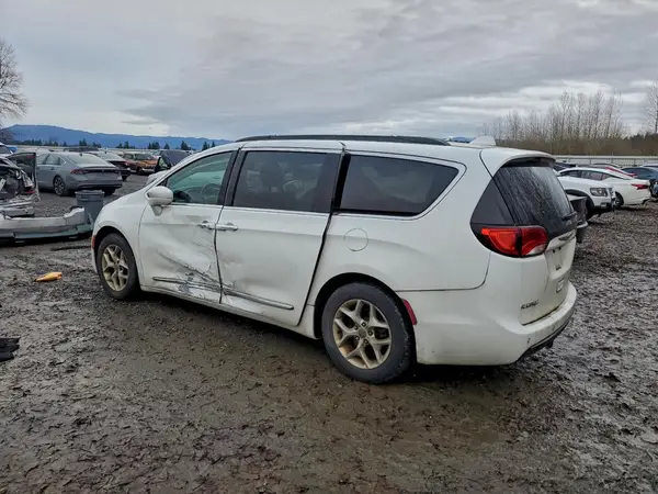 2C4RC1BG2HR523245 2017 CHRYSLER PACIFICA - Image 2