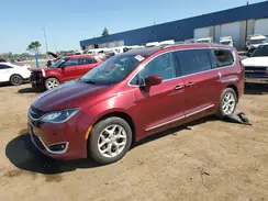 2C4RC1BG2HR523780 2017 CHRYSLER PACIFICA