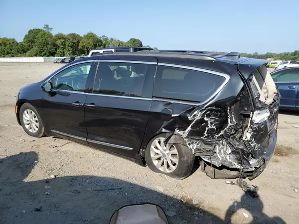 2C4RC1BG2HR527215 2017 CHRYSLER PACIFICA - Image 2