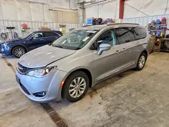 2C4RC1BG2HR527392 2017 CHRYSLER PACIFICA