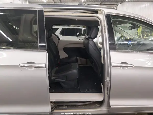 2C4RC1BG2HR528803 2017 CHRYSLER PACIFICA - Image 8
