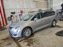 2C4RC1BG2HR538666 2017 CHRYSLER PACIFICA