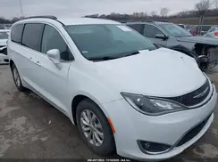 2C4RC1BG2HR539980 2017 CHRYSLER PACIFICA