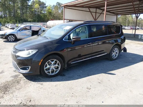 2C4RC1BG2HR542779 2017 CHRYSLER PACIFICA - Image 2