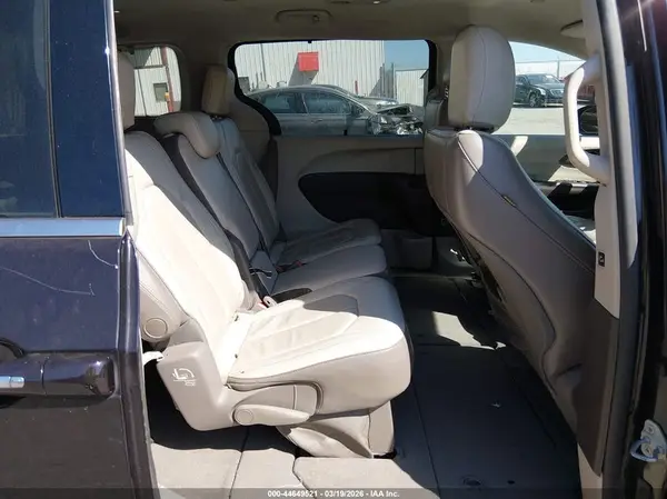 2C4RC1BG2HR542779 2017 CHRYSLER PACIFICA - Image 8