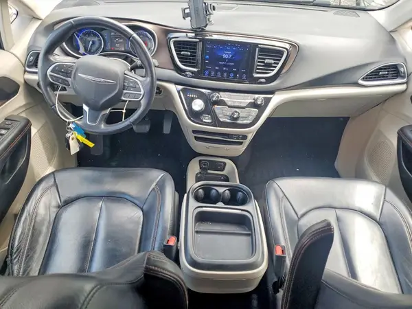 2C4RC1BG2HR560621 2017 CHRYSLER PACIFICA - Image 8