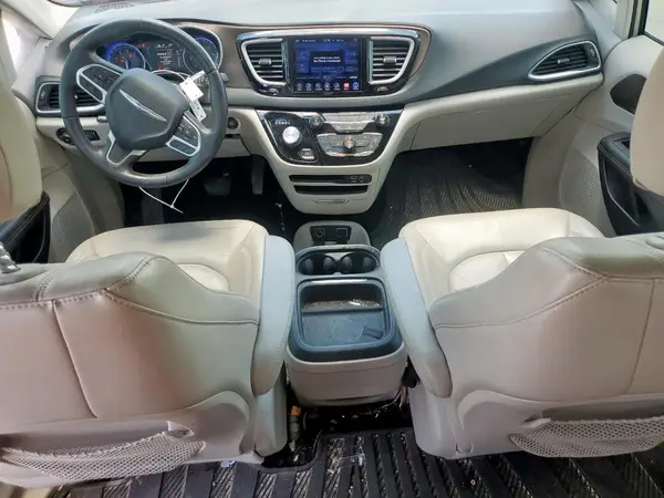 2C4RC1BG2HR560800 2017 CHRYSLER PACIFICA - Image 8