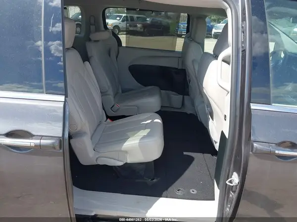 2C4RC1BG2HR560814 2017 CHRYSLER PACIFICA - Image 8