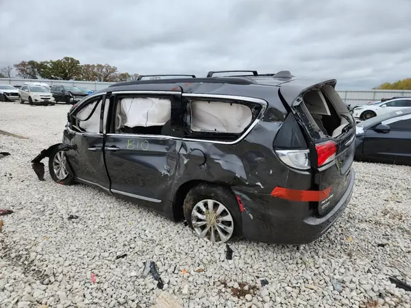 2C4RC1BG2HR561462 2017 CHRYSLER PACIFICA - Image 2