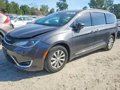 2C4RC1BG2HR569318 2017 CHRYSLER PACIFICA