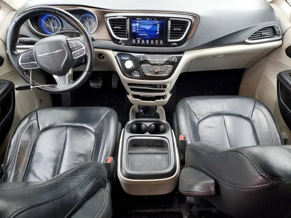 2C4RC1BG2HR569402 2017 CHRYSLER PACIFICA - Image 8