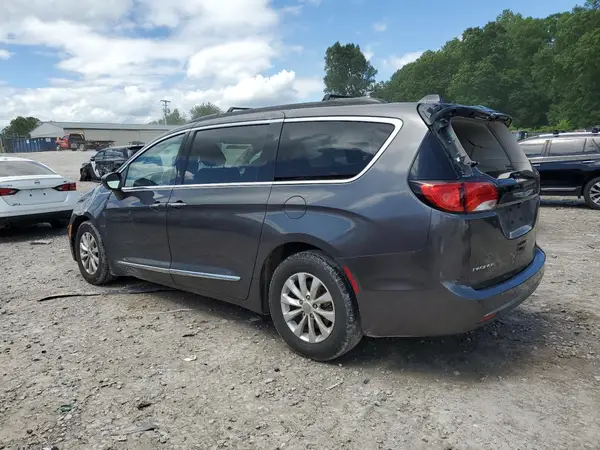 2C4RC1BG2HR576205 2017 CHRYSLER PACIFICA - Image 2